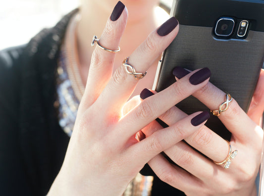 Jewelry & Nail Ideas for Fall: Inspiration For a Home Manicure