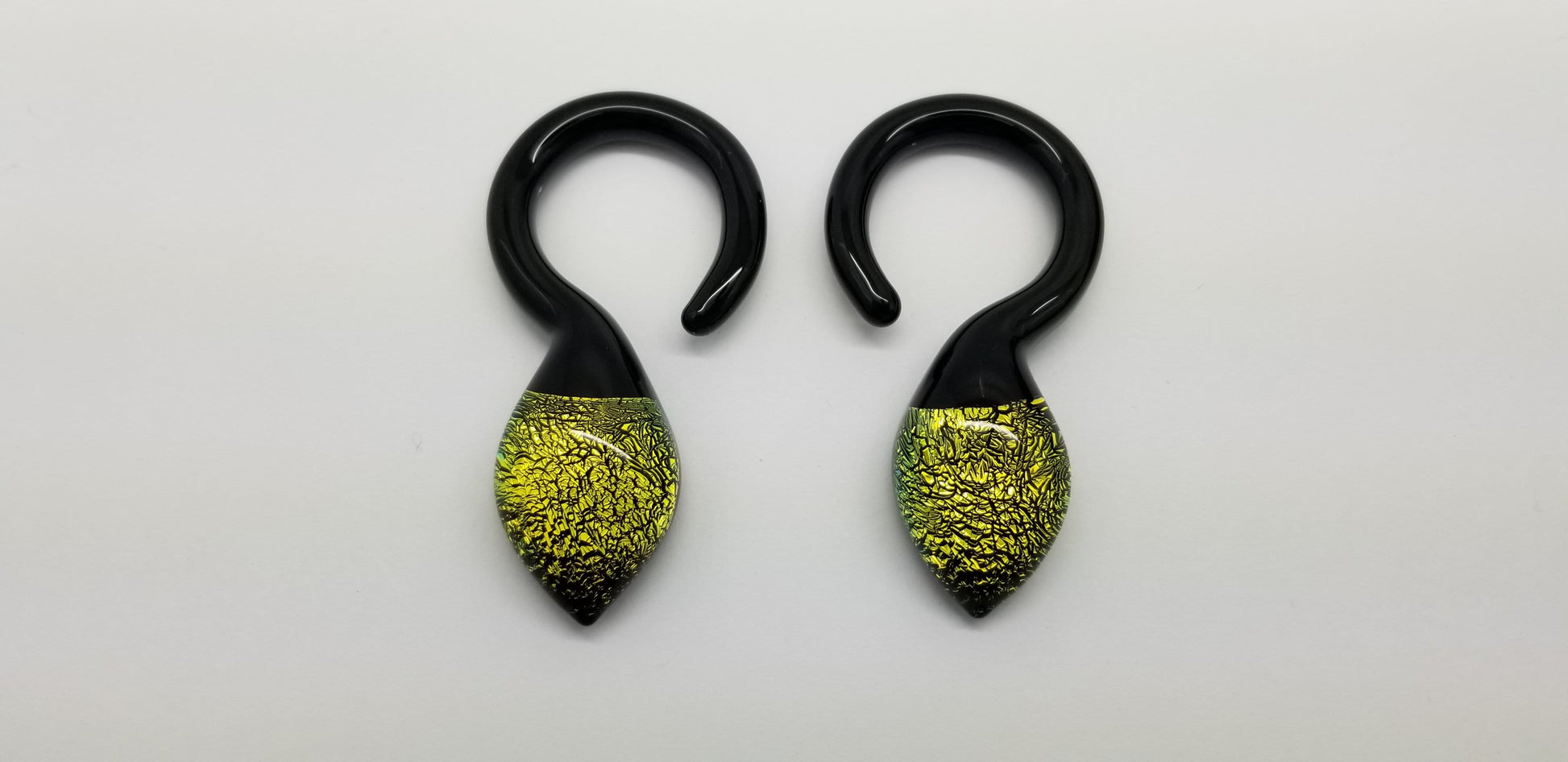 Gorilla Glass | Dichro Dew Drop Earring - Avanti Body Piercing & Fine Jewelry