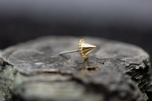 Threadless 14k Gold Millgrain Spike Ends For Nose, Ears & Lip - Avanti Body Jewelry